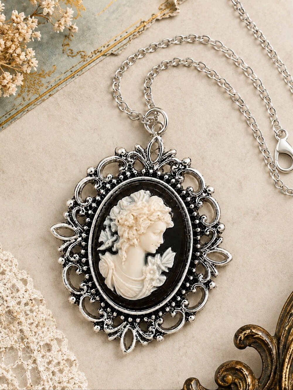 MODCLOTH ANTIQUED VINTAGE CAMEO NECKLACE 2 - Picture 4 of 7